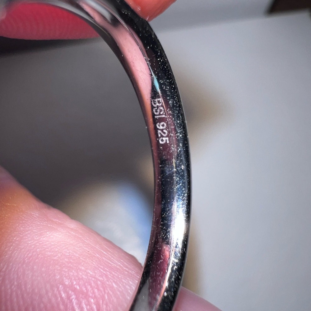 Sterling Silver Three Stone Moissanite Ring Size 8 - Picture 3 of 8
